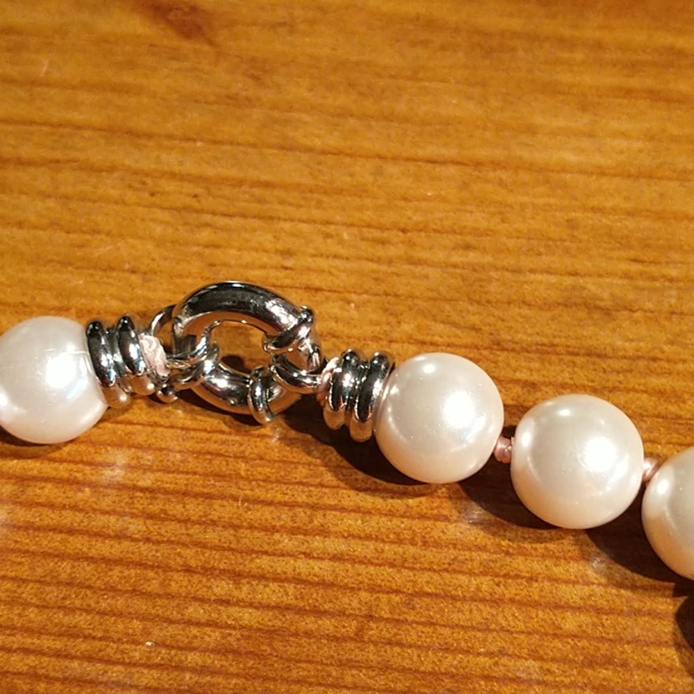 Necklace - Picture 2 of 4